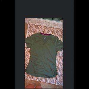 Med Couture Scrub Top size xsmall olive color